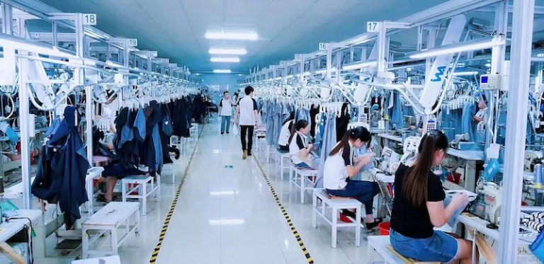 How to Work Smoothly with your Fashion Manufacturer